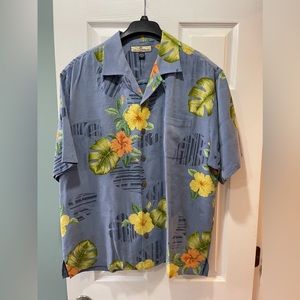 Tommy Bahama Men’s Large Hawaiian Silk Floral Short Sleeve Button Up Shirt Blue